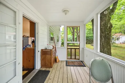 65 Chester Road Raymond NH 03077