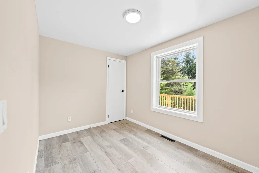 17 Fairway Drive New Hampton NH 03256