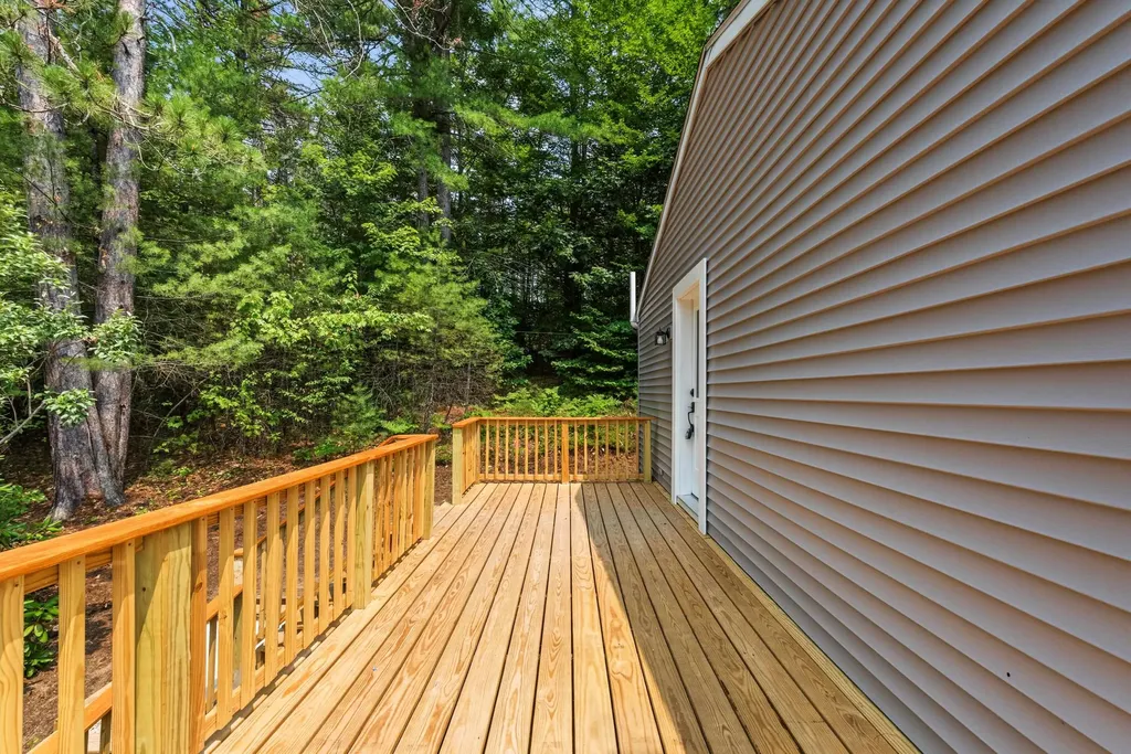 17 Fairway Drive New Hampton NH 03256
