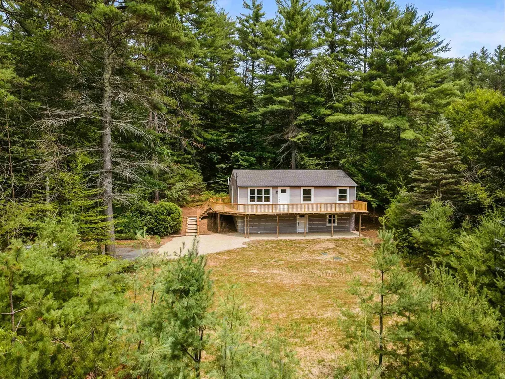 17 Fairway Drive New Hampton NH 03256