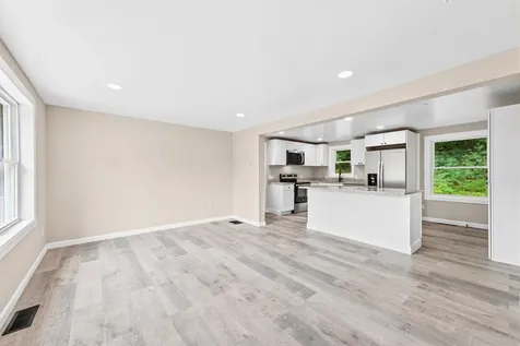 17 Fairway Drive New Hampton NH 03256