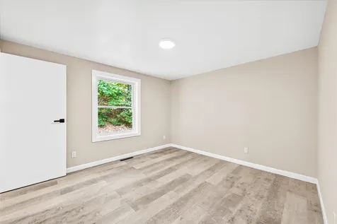 17 Fairway Drive New Hampton NH 03256