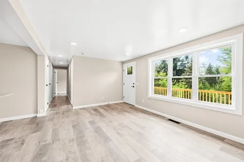 17 Fairway Drive New Hampton NH 03256