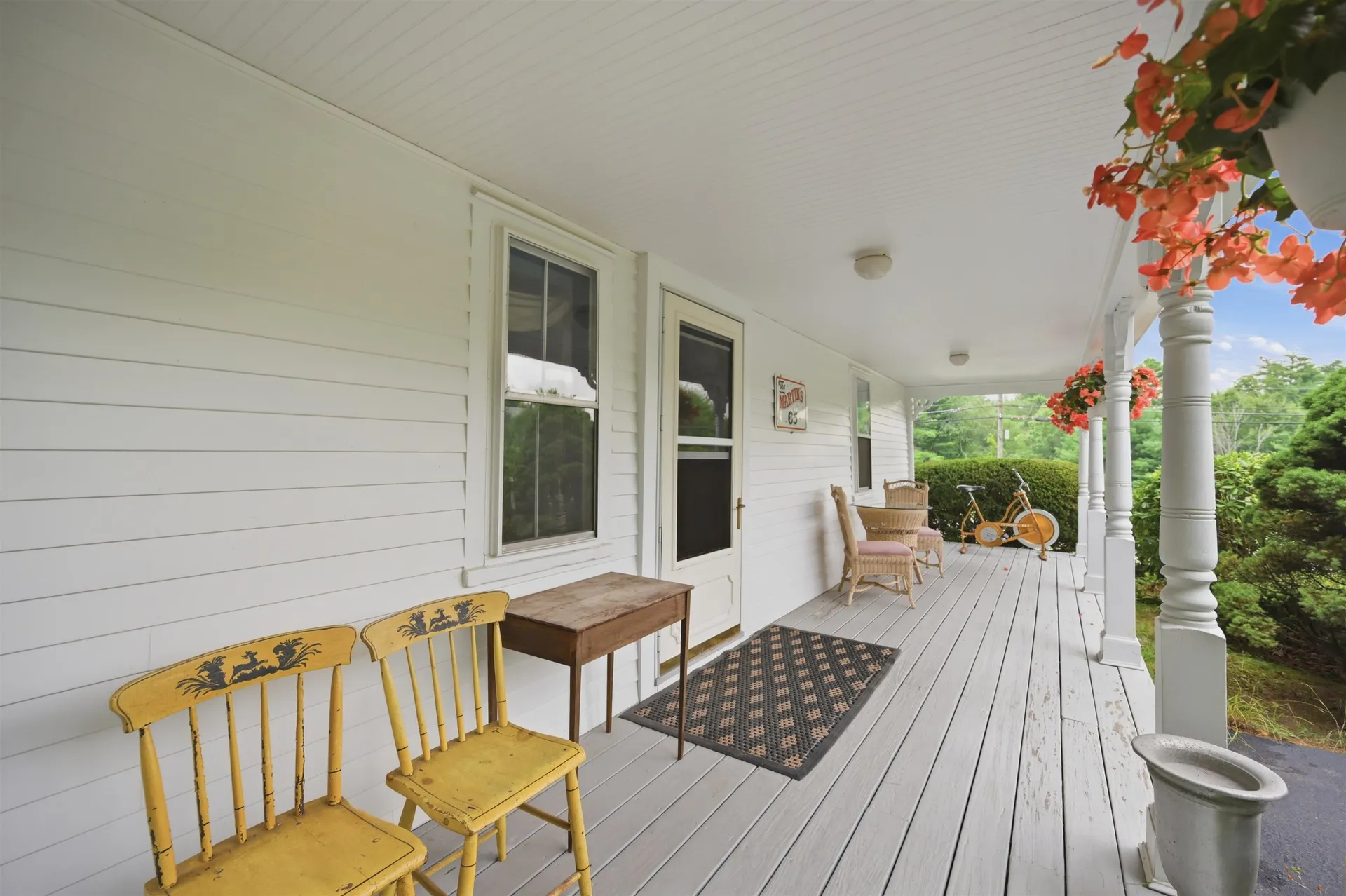 65 Chester Road Raymond NH 03077