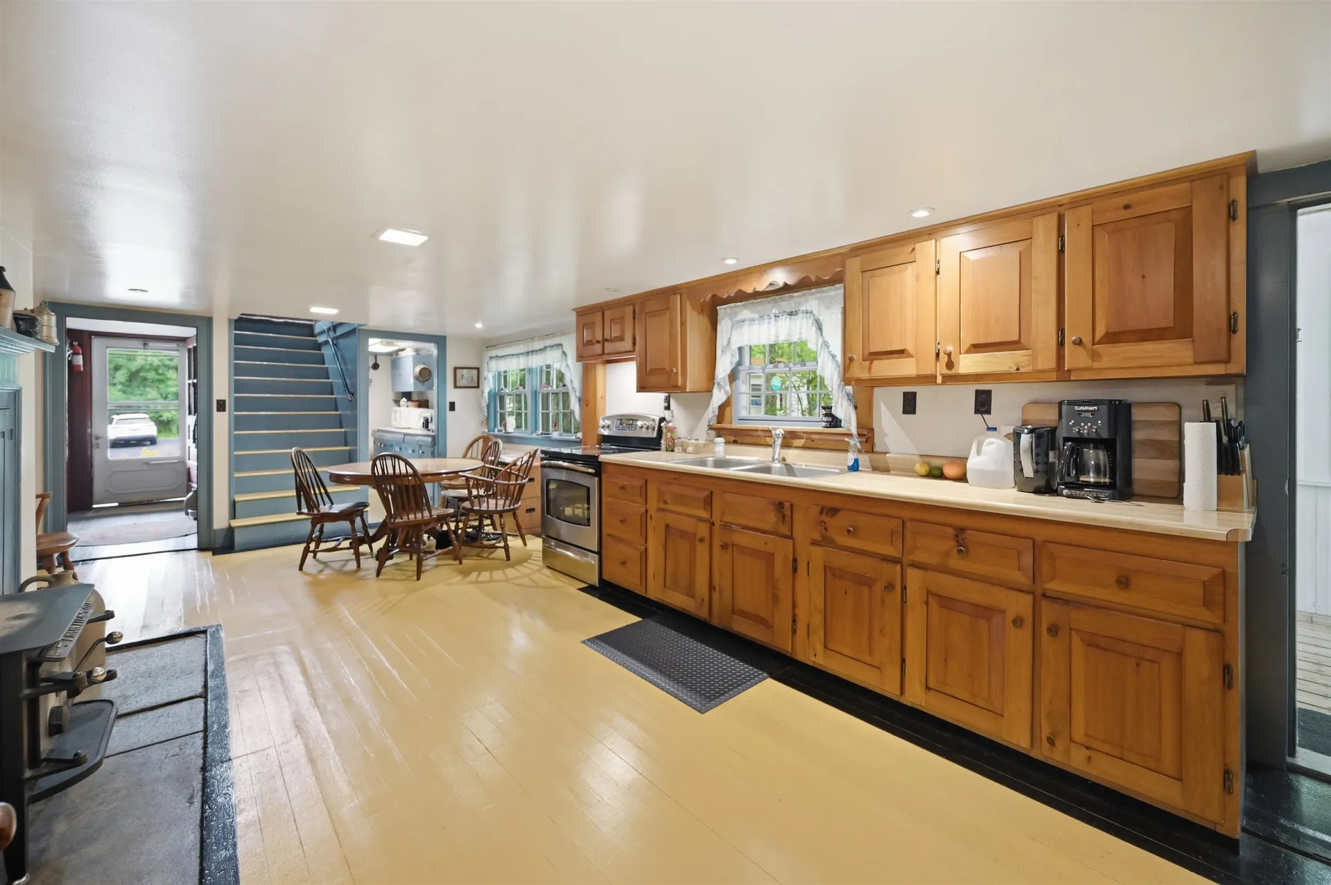 65 Chester Road Raymond NH 03077