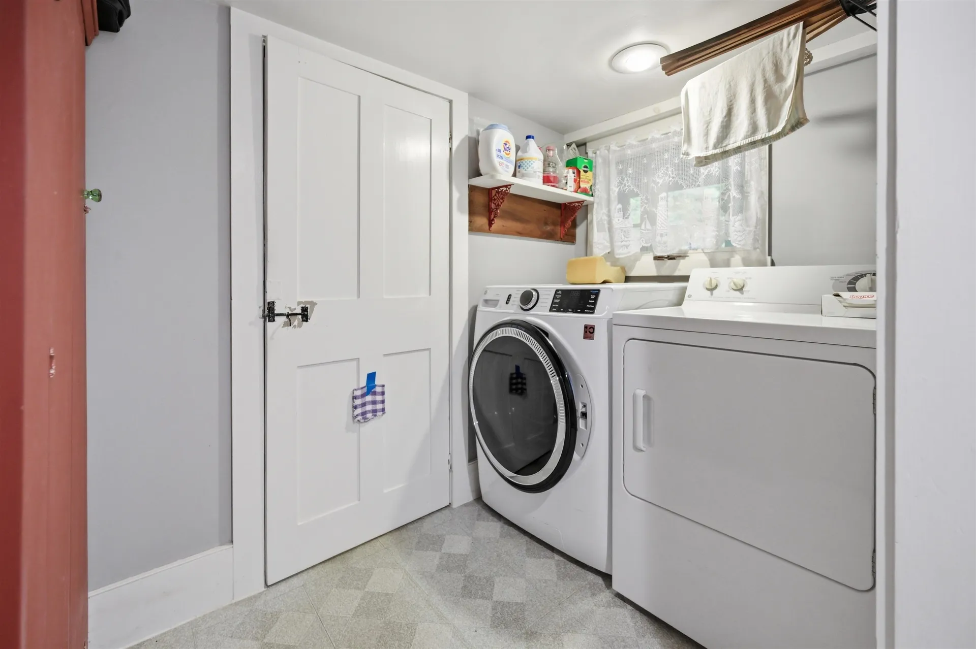 65 Chester Road Raymond NH 03077