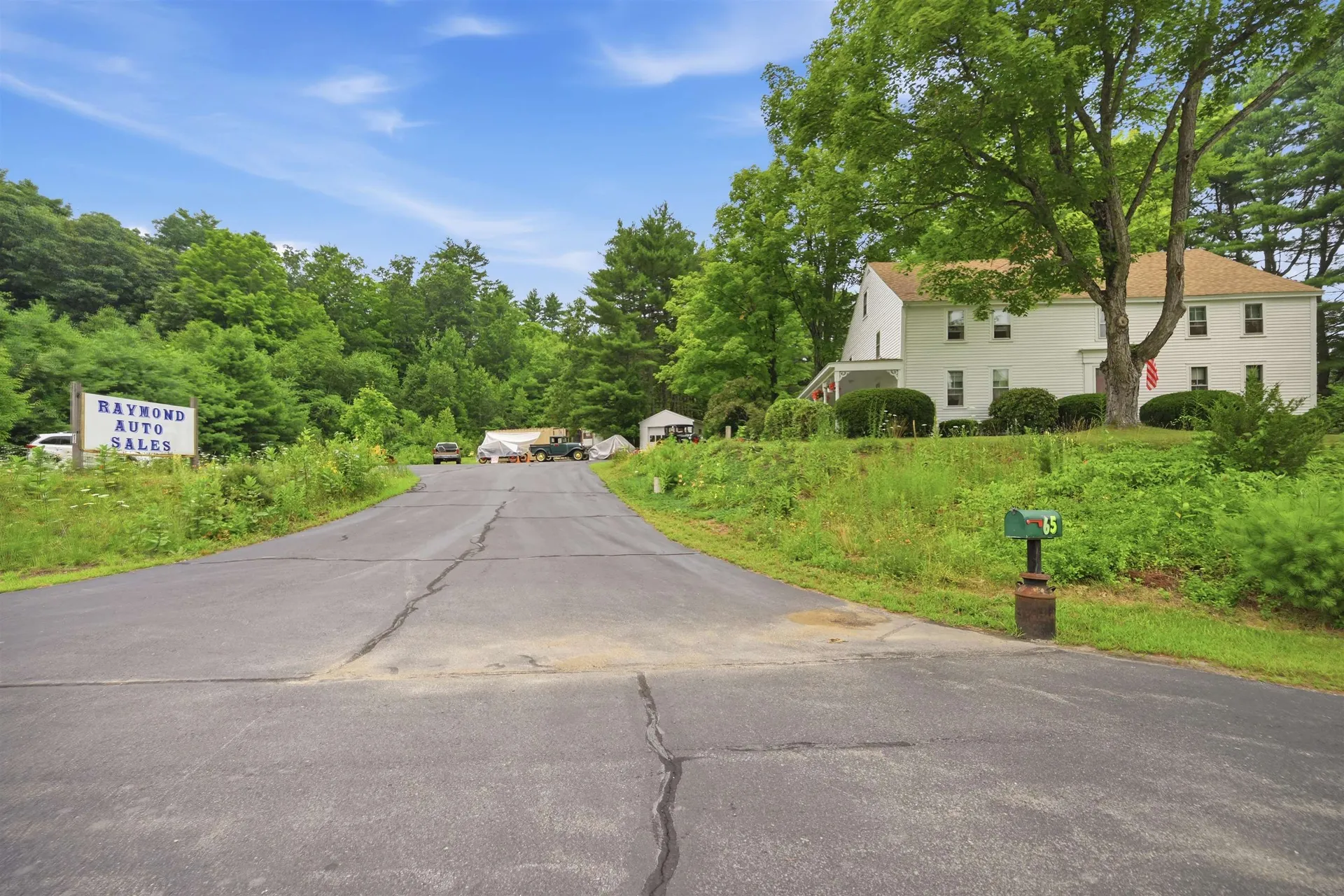 65 Chester Road Raymond NH 03077