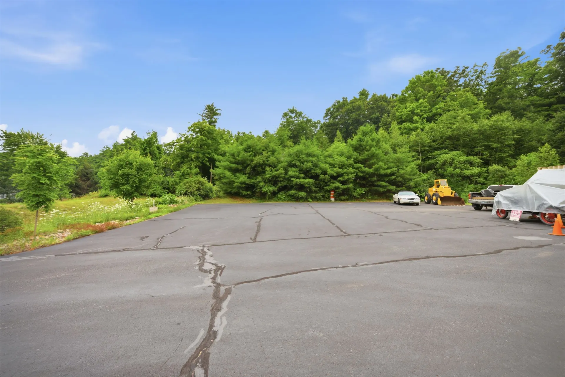 65 Chester Road Raymond NH 03077