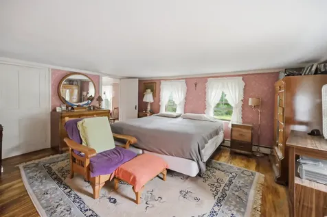 65 Chester Road Raymond NH 03077