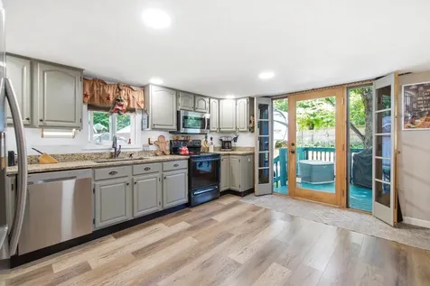 30 Danis Park Road Goffstown NH 03045