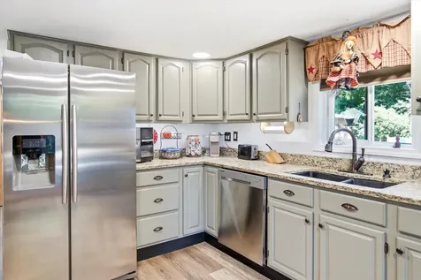 30 Danis Park Road Goffstown NH 03045