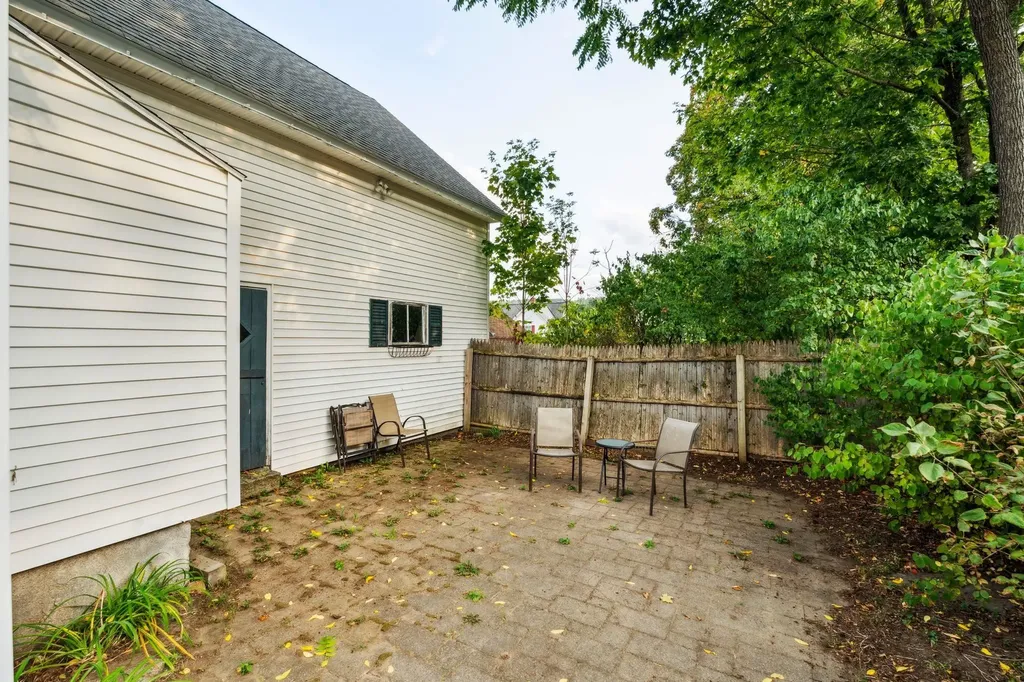 35 Maple Street Wilton NH 03086