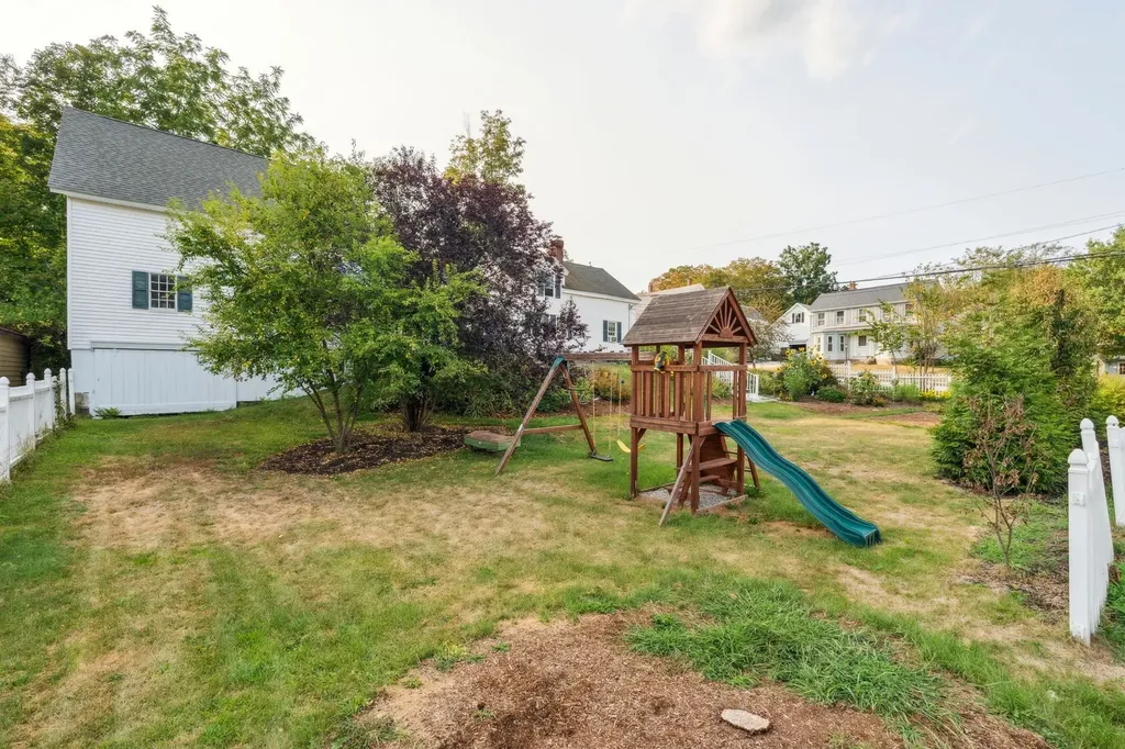 35 Maple Street Wilton NH 03086