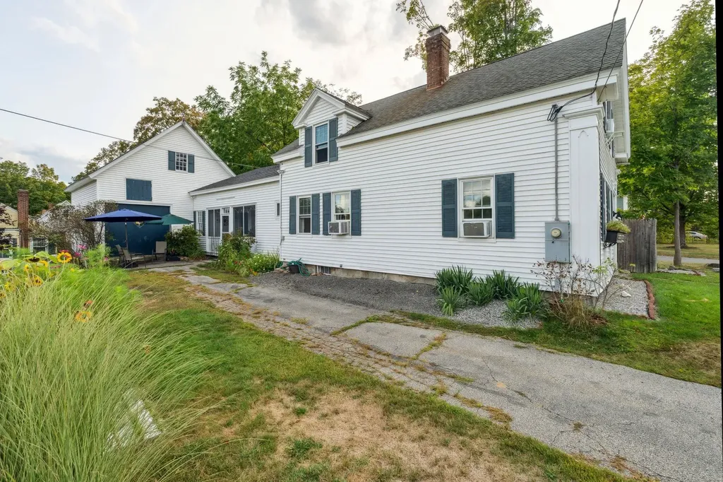 35 Maple Street Wilton NH 03086