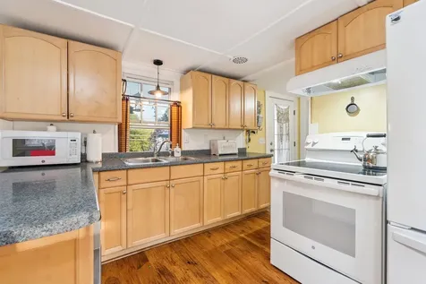 35 Maple Street Wilton NH 03086