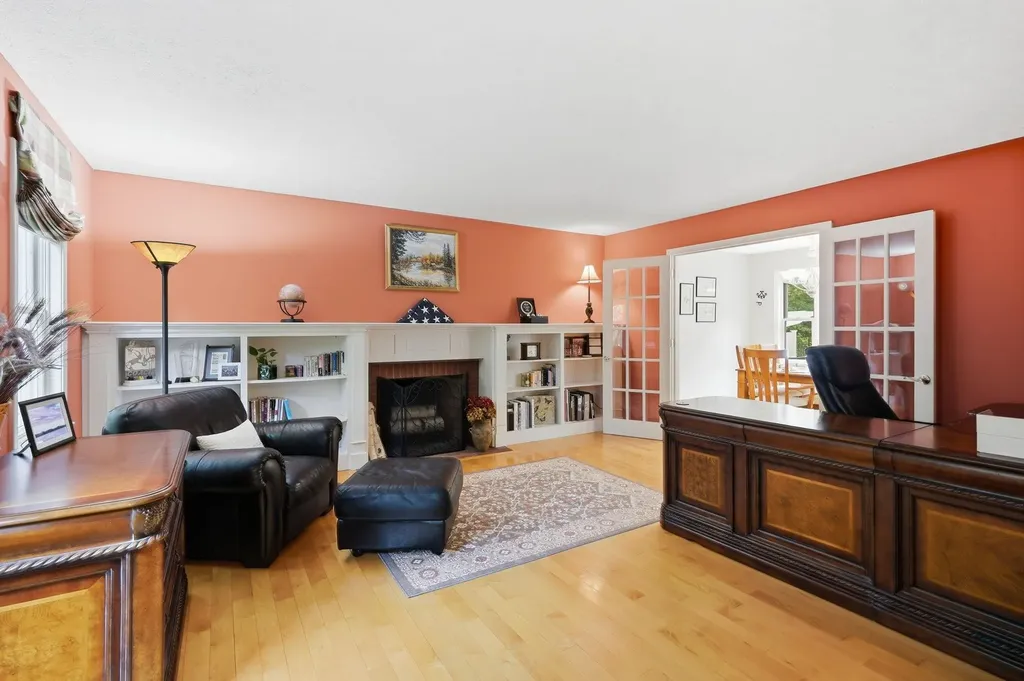 19 Tamarack Lane Amherst NH 03031