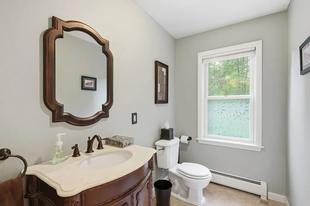 19 Tamarack Lane Amherst NH 03031
