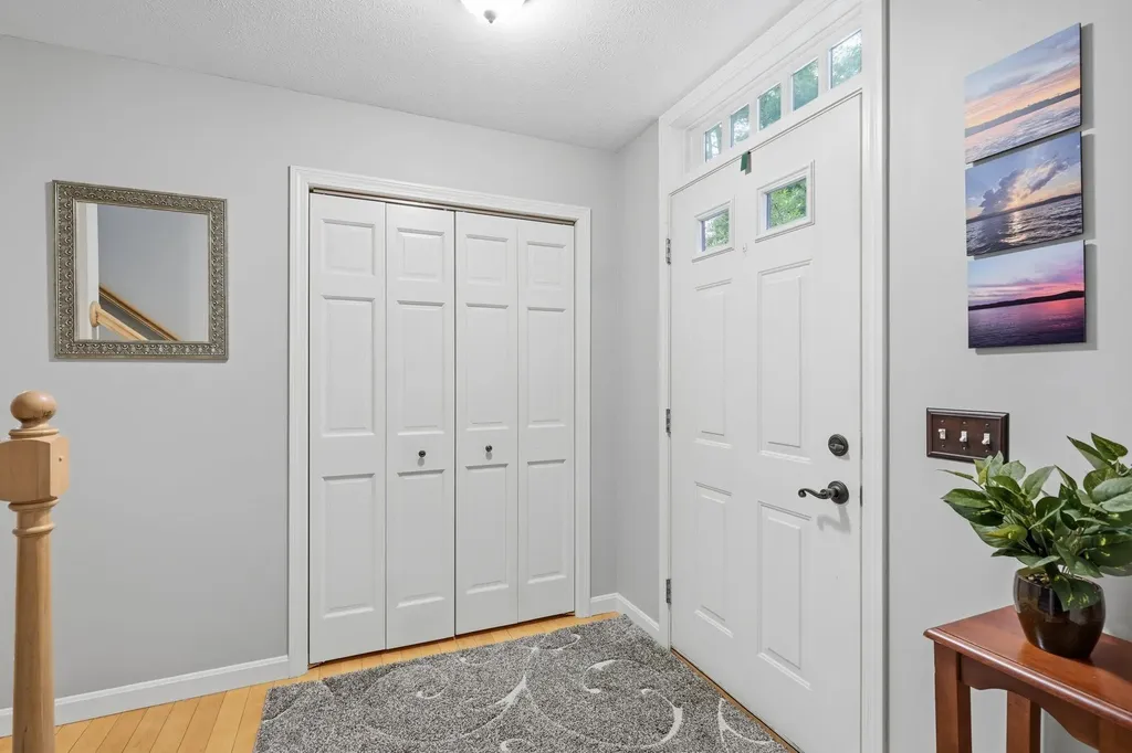 19 Tamarack Lane Amherst NH 03031