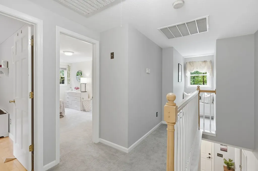 19 Tamarack Lane Amherst NH 03031