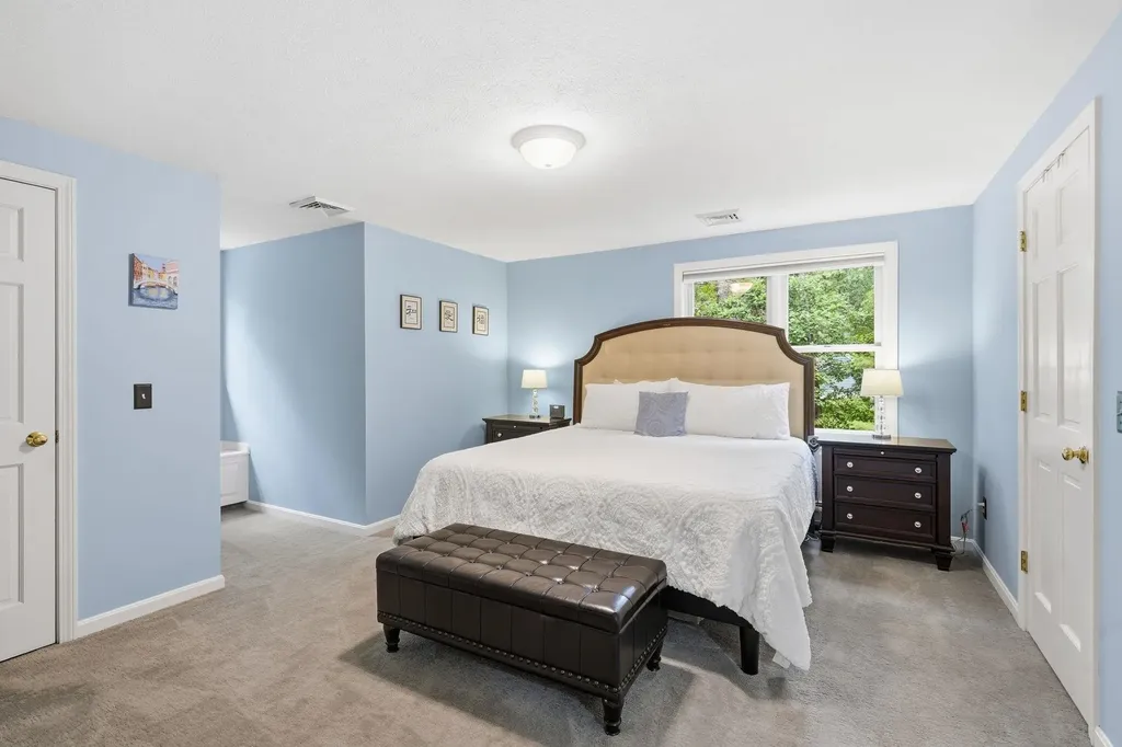 19 Tamarack Lane Amherst NH 03031