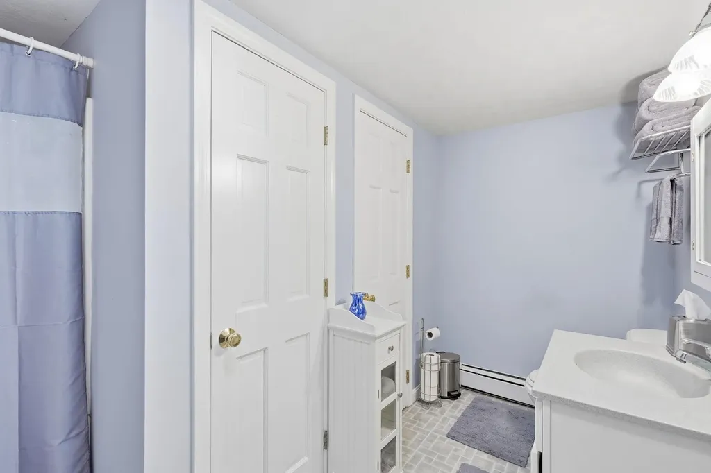 19 Tamarack Lane Amherst NH 03031