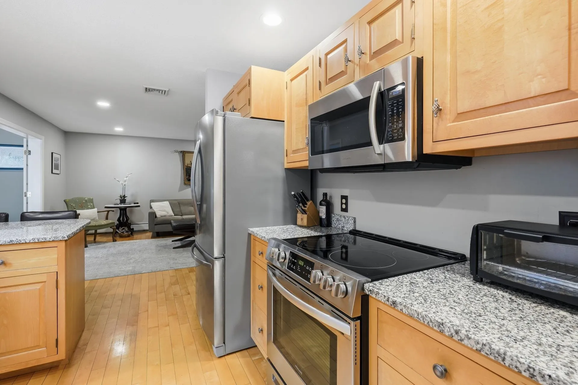 19 Tamarack Lane Amherst NH 03031