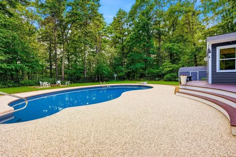 19 Tamarack Lane Amherst NH 03031