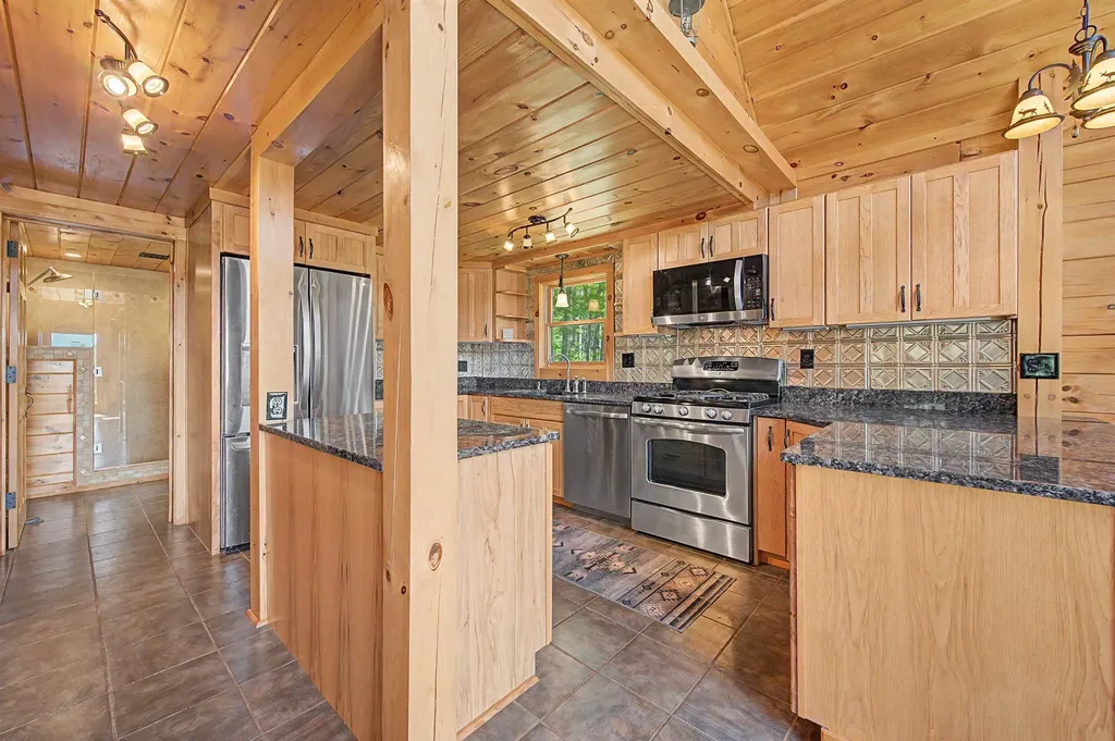5 Sand Hill Road Croydon NH 03773
