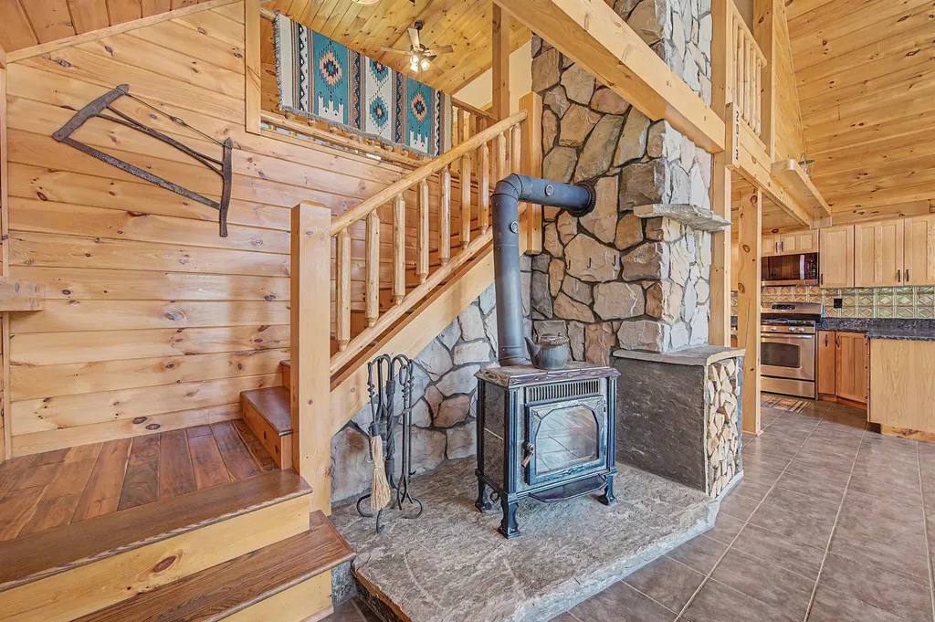 5 Sand Hill Road Croydon NH 03773