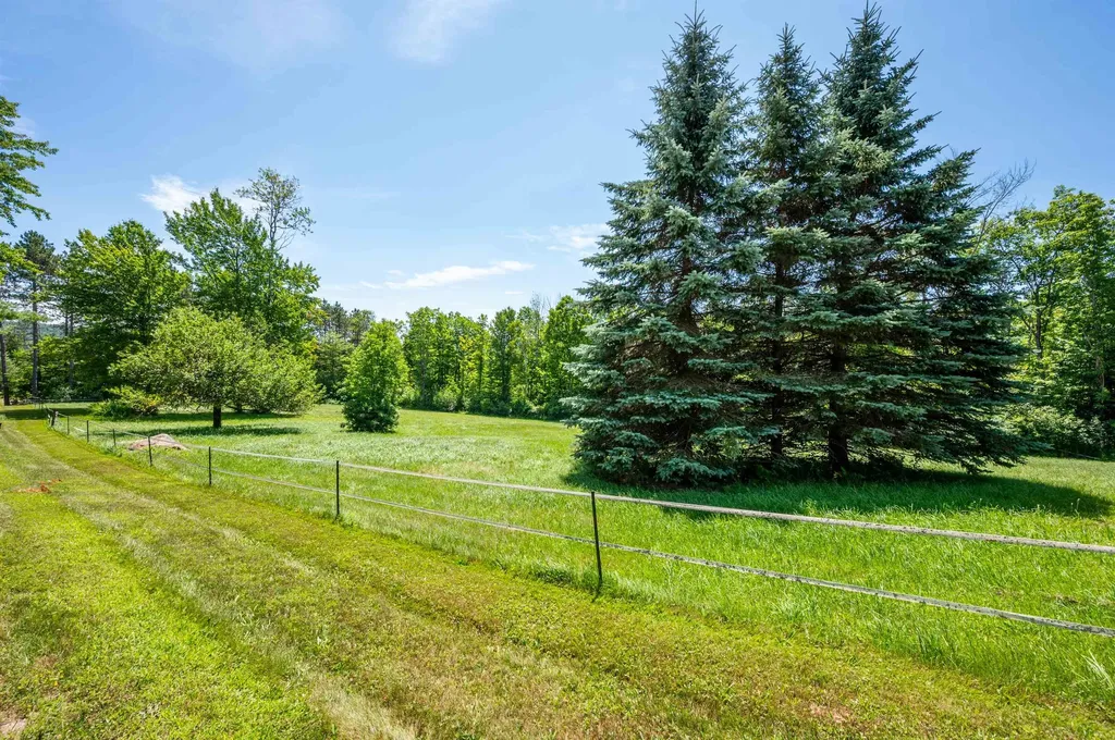5 Sand Hill Road Croydon NH 03773