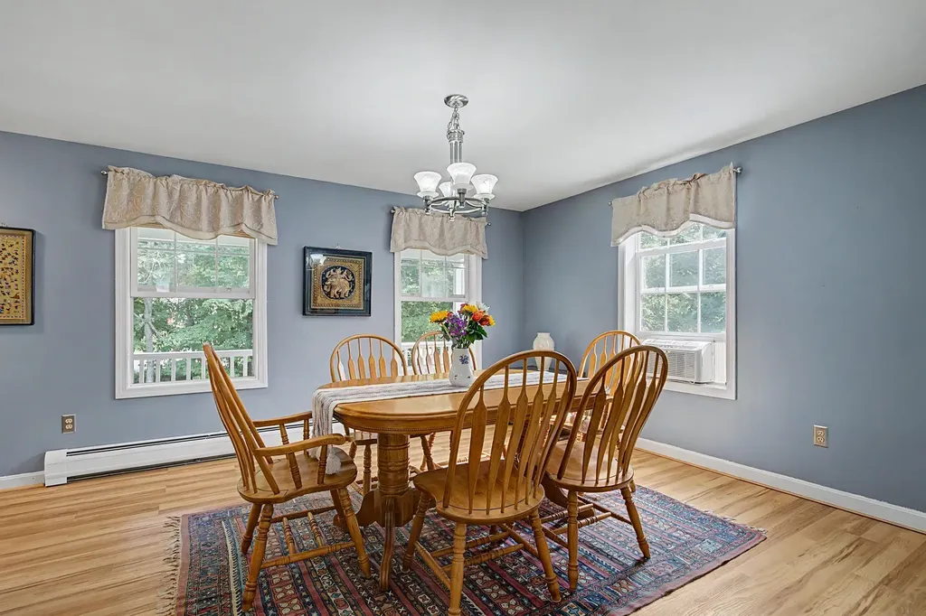 18 Leathers Lane Dover NH 03820