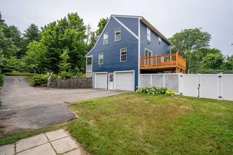 18 Leathers Lane Dover NH 03820
