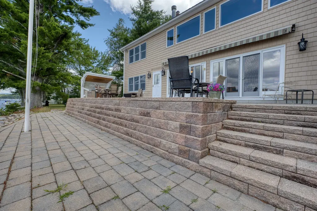 52 Long Sands Road Ossipee NH 03814