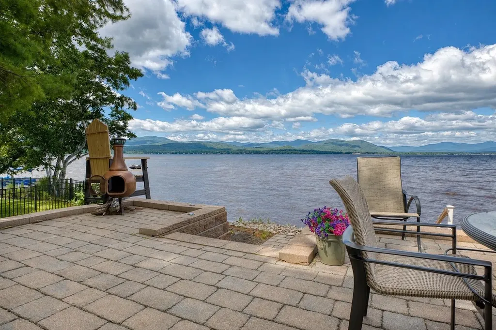 52 Long Sands Road Ossipee NH 03814