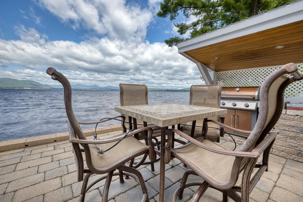 52 Long Sands Road Ossipee NH 03814