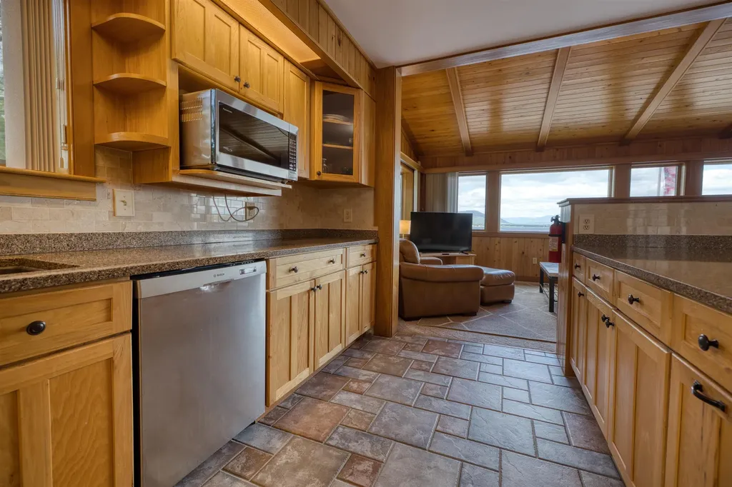52 Long Sands Road Ossipee NH 03814