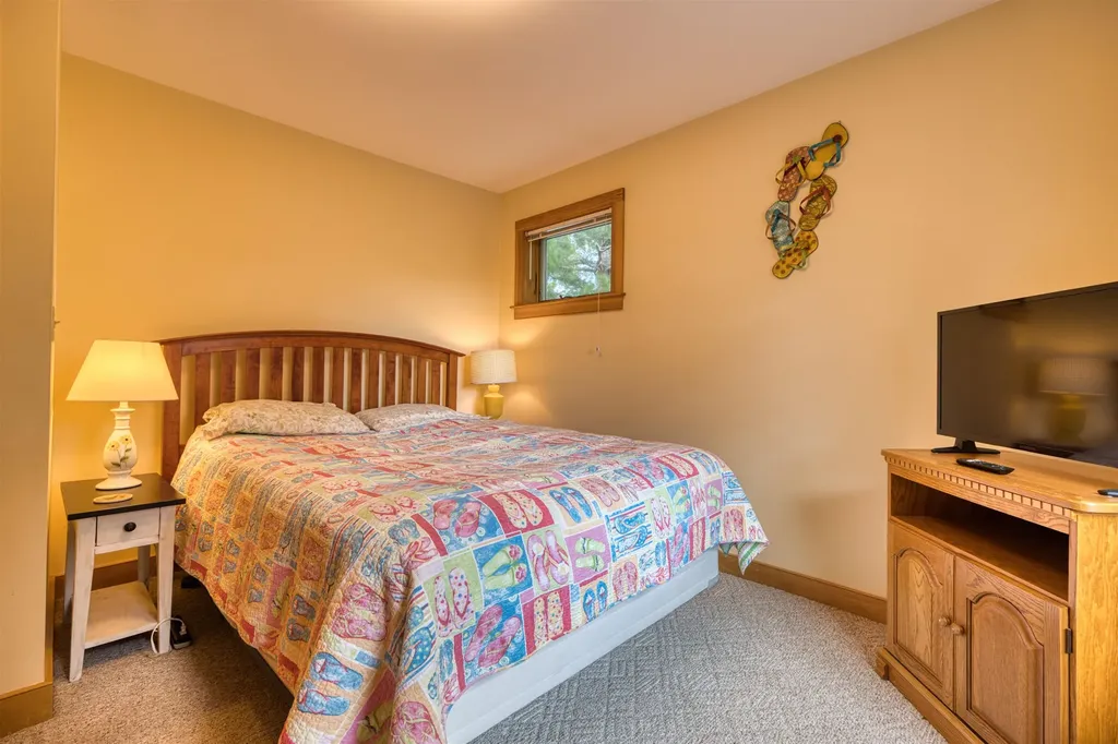52 Long Sands Road Ossipee NH 03814