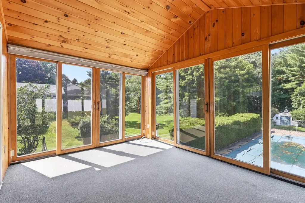 22 Whitehall Road Rochester NH 03867