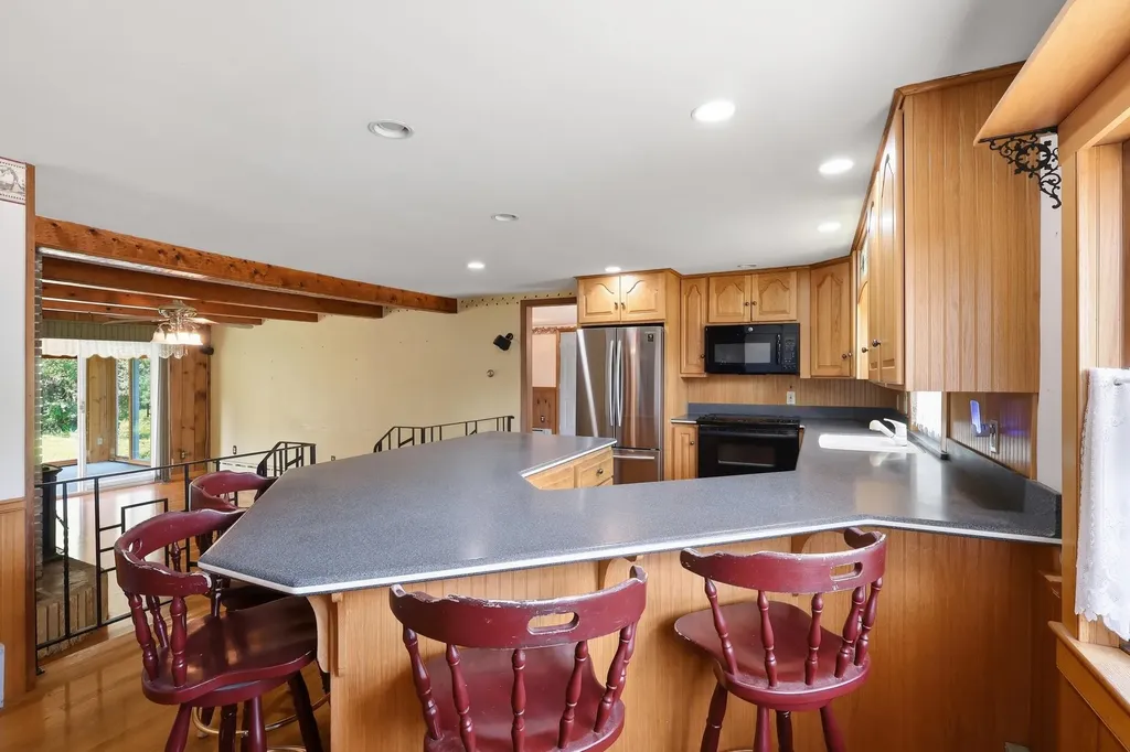 22 Whitehall Road Rochester NH 03867