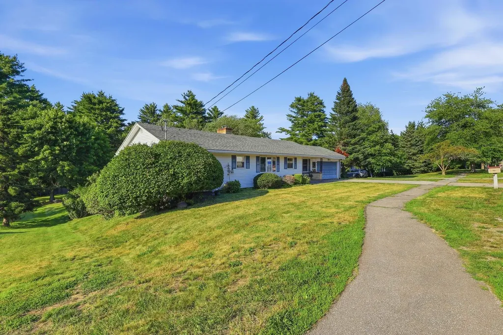 22 Whitehall Road Rochester NH 03867