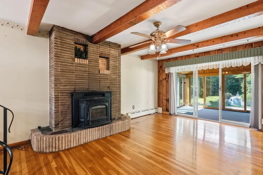 22 Whitehall Road Rochester NH 03867