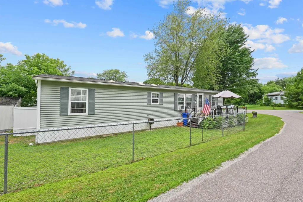 92 Hilltop Circle Richmond VT 05477