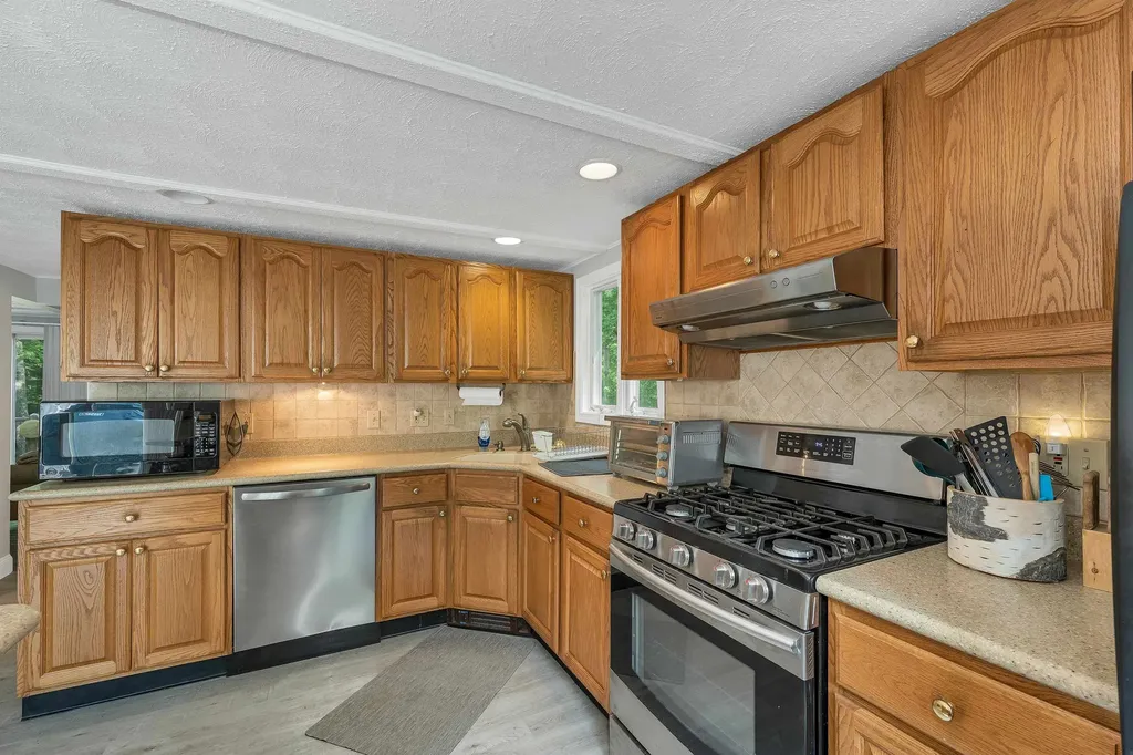 48 Paradise Drive Moultonborough NH 03254