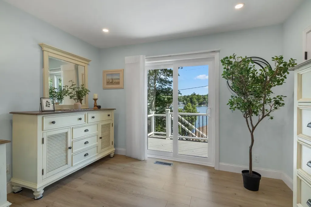 2 Fox Street Windham NH 03087
