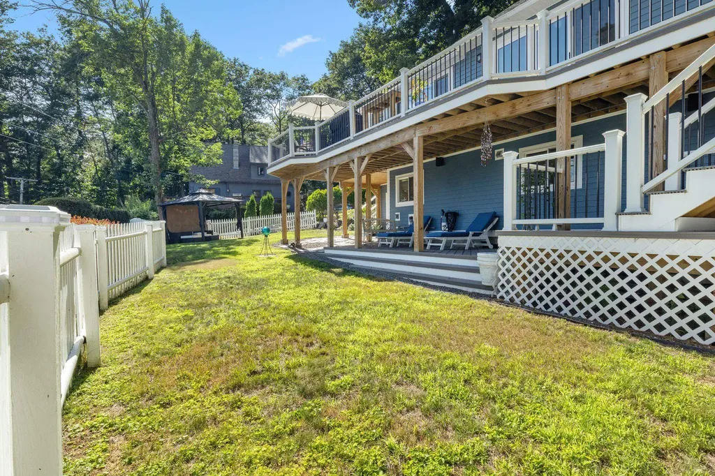 2 Fox Street Windham NH 03087