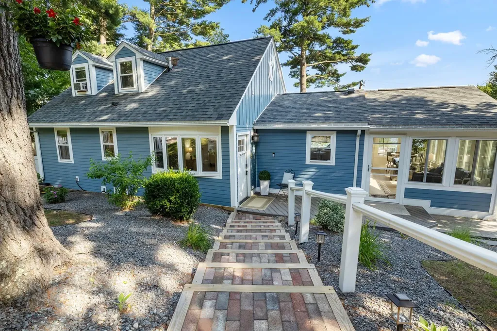 2 Fox Street Windham NH 03087