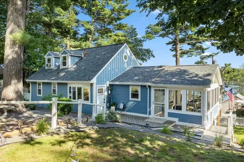 2 Fox Street Windham NH 03087