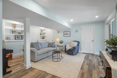 2 Fox Street Windham NH 03087