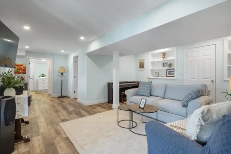 2 Fox Street Windham NH 03087