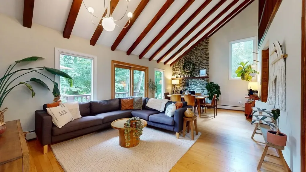 12 Hawk Ridge Underhill VT 05489